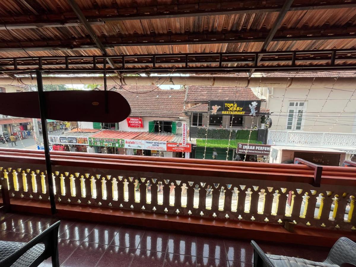 B Hostel Fort Kochi Экстерьер фото