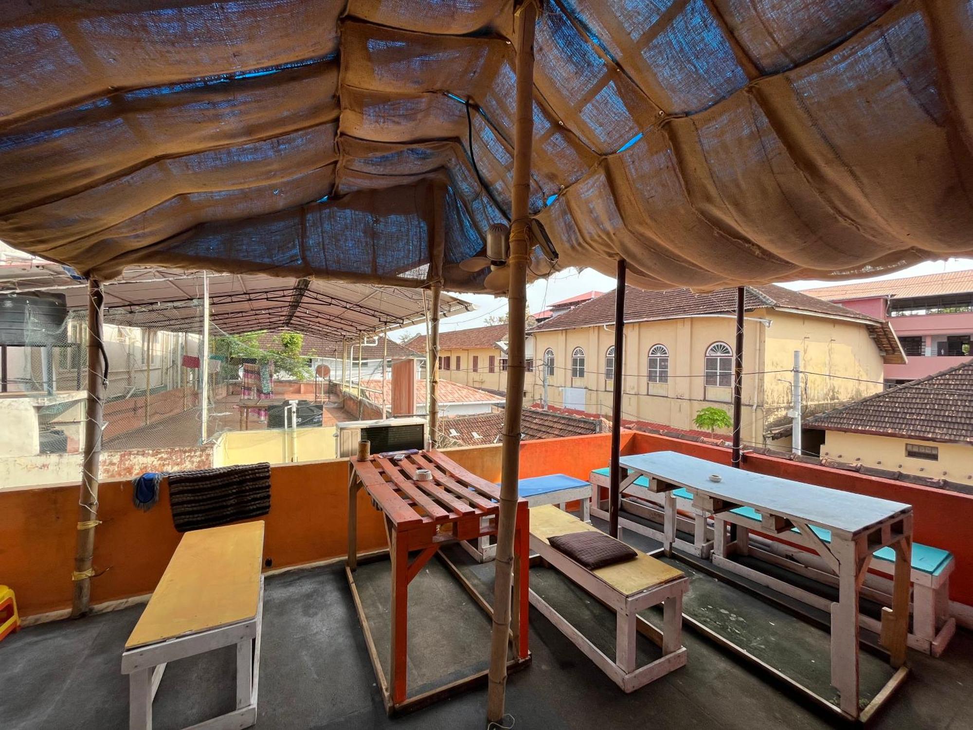 B Hostel Fort Kochi Экстерьер фото